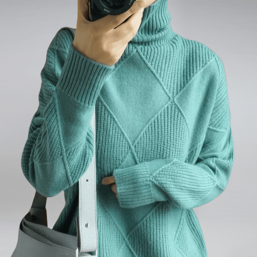 Selene | Elegant Wool Turtleneck